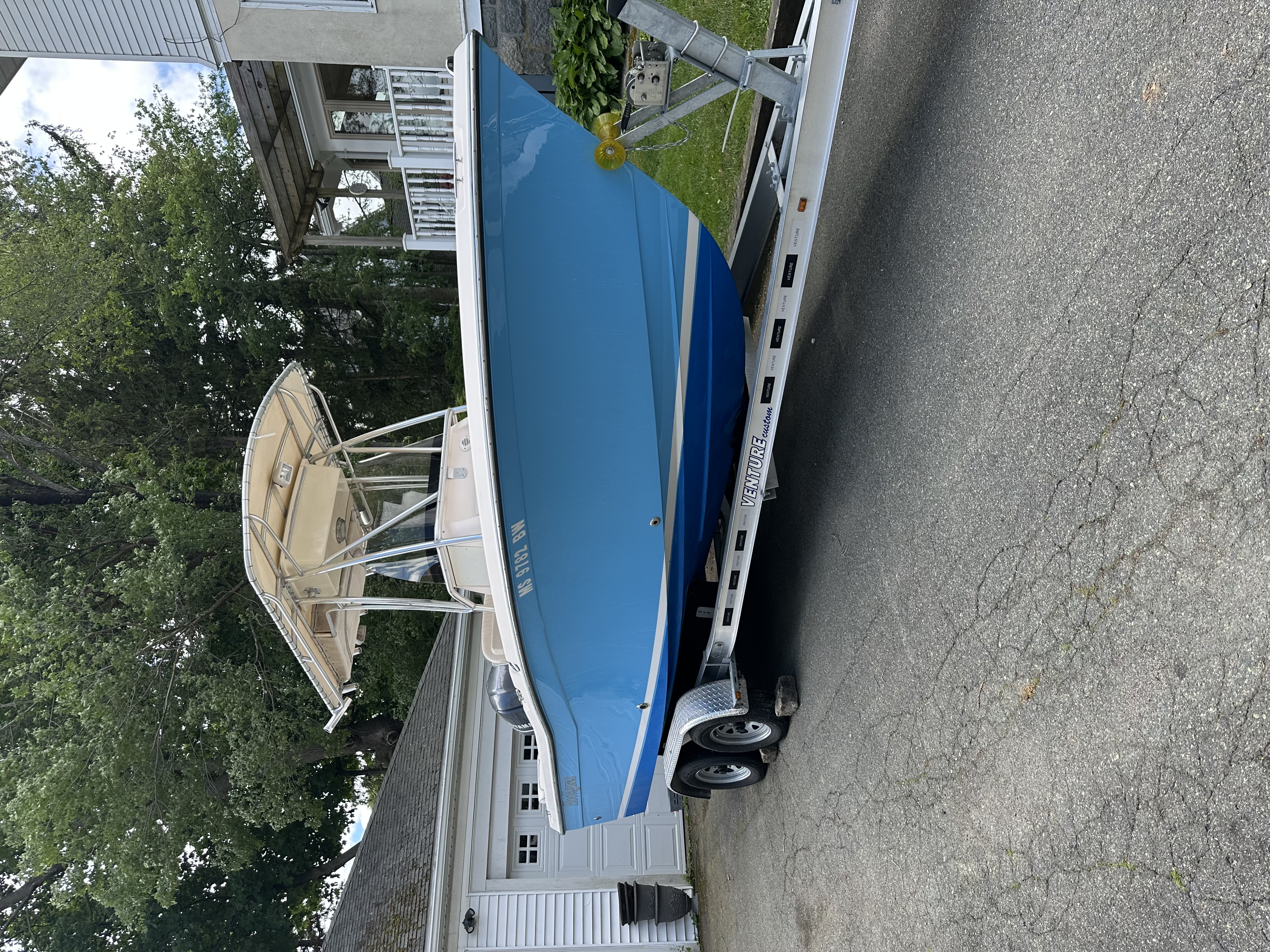 2011 Grady-White Fisherman 209