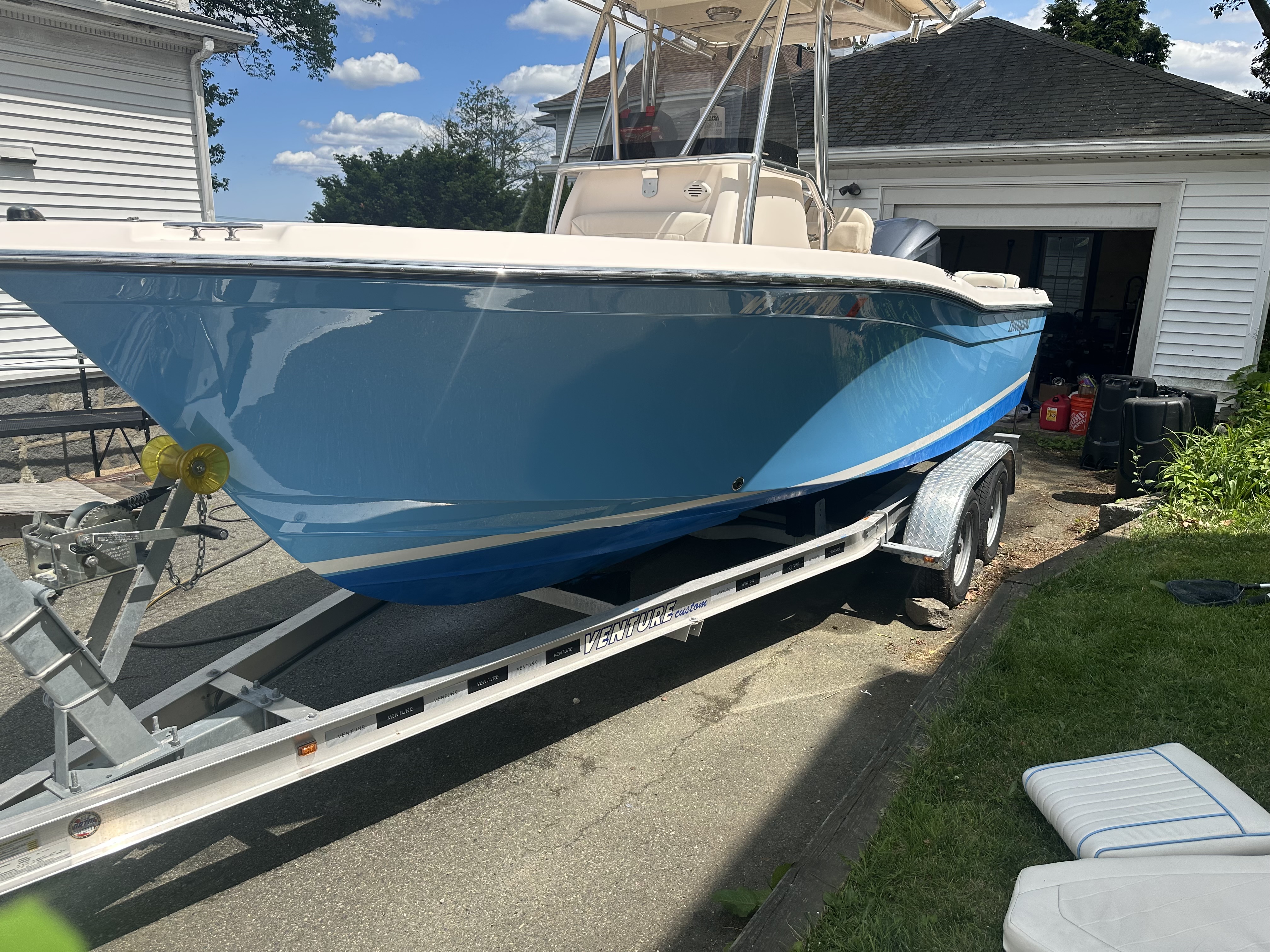 2011 Grady-White Fisherman 209