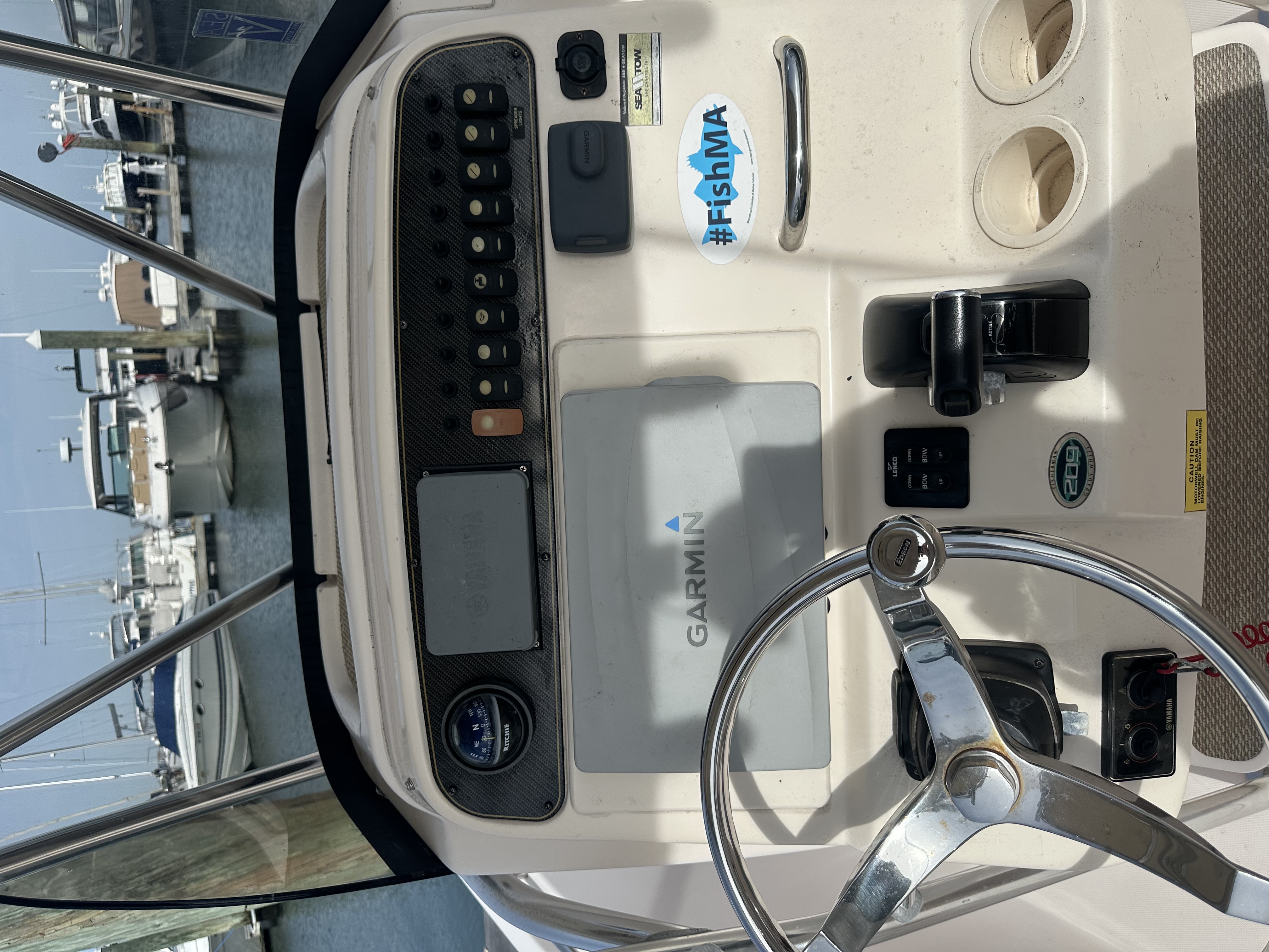 2011 Grady-White Fisherman 209