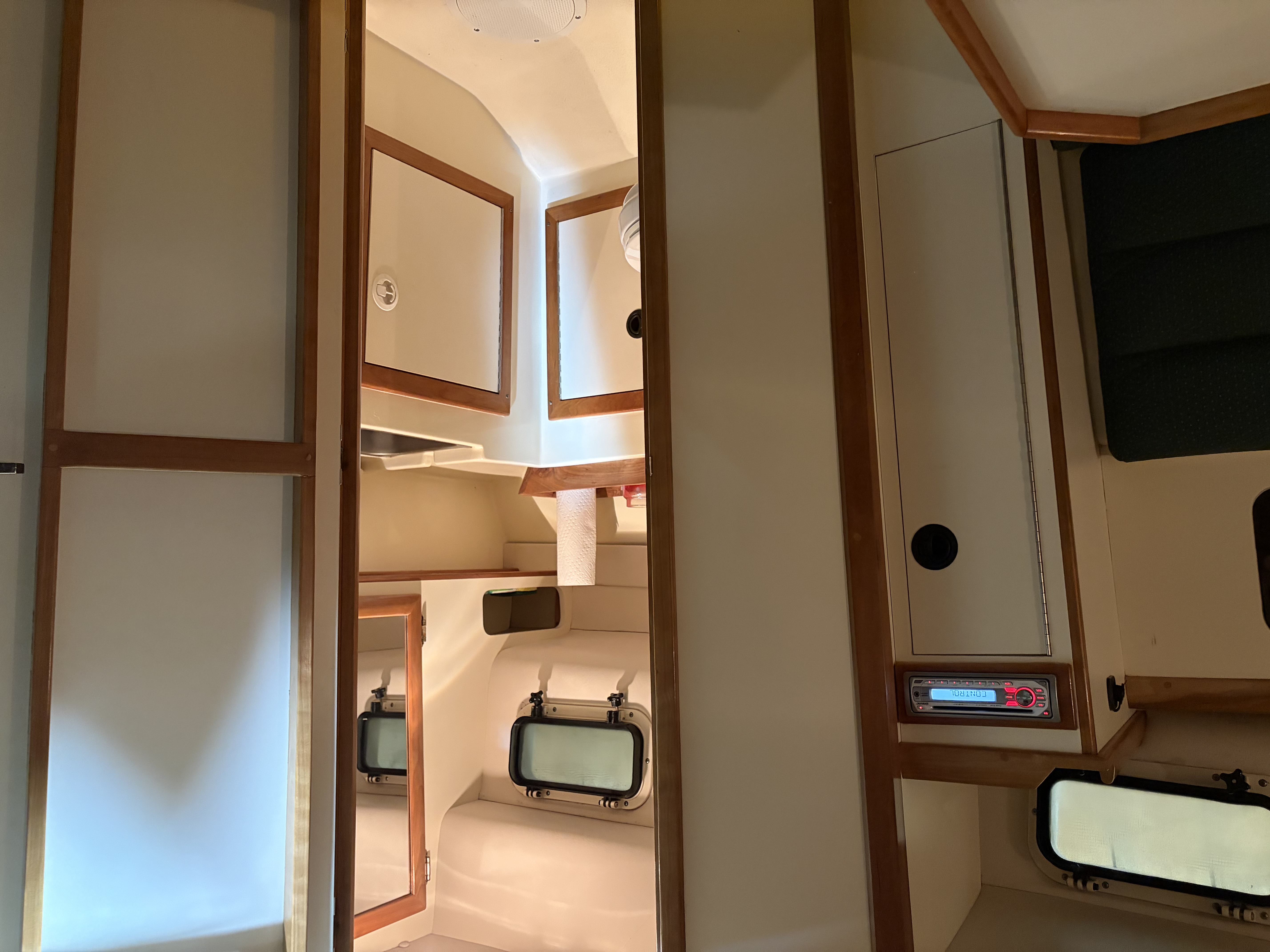 2000 28 Albin Tournament Express