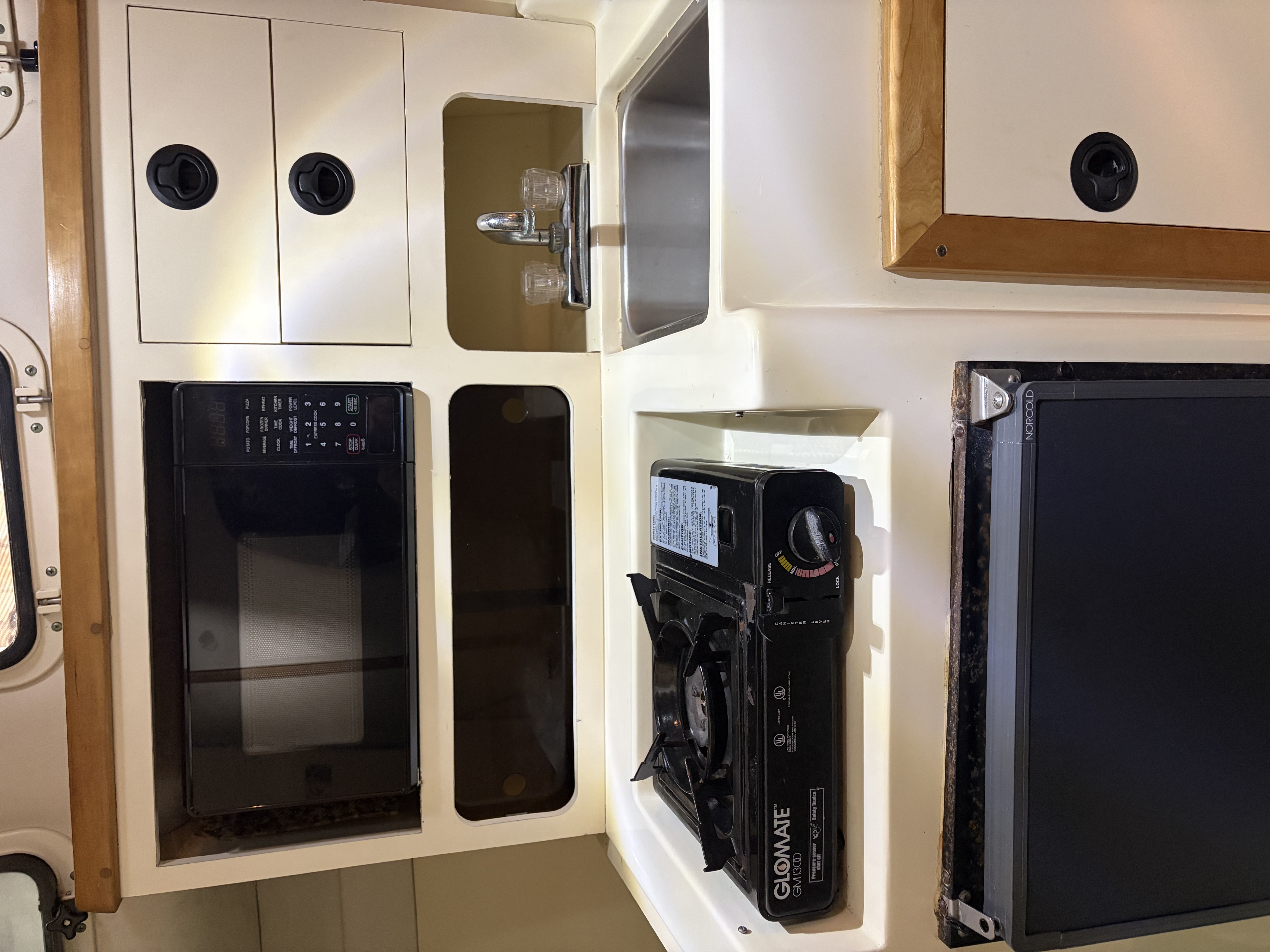 2000 28 Albin Tournament Express