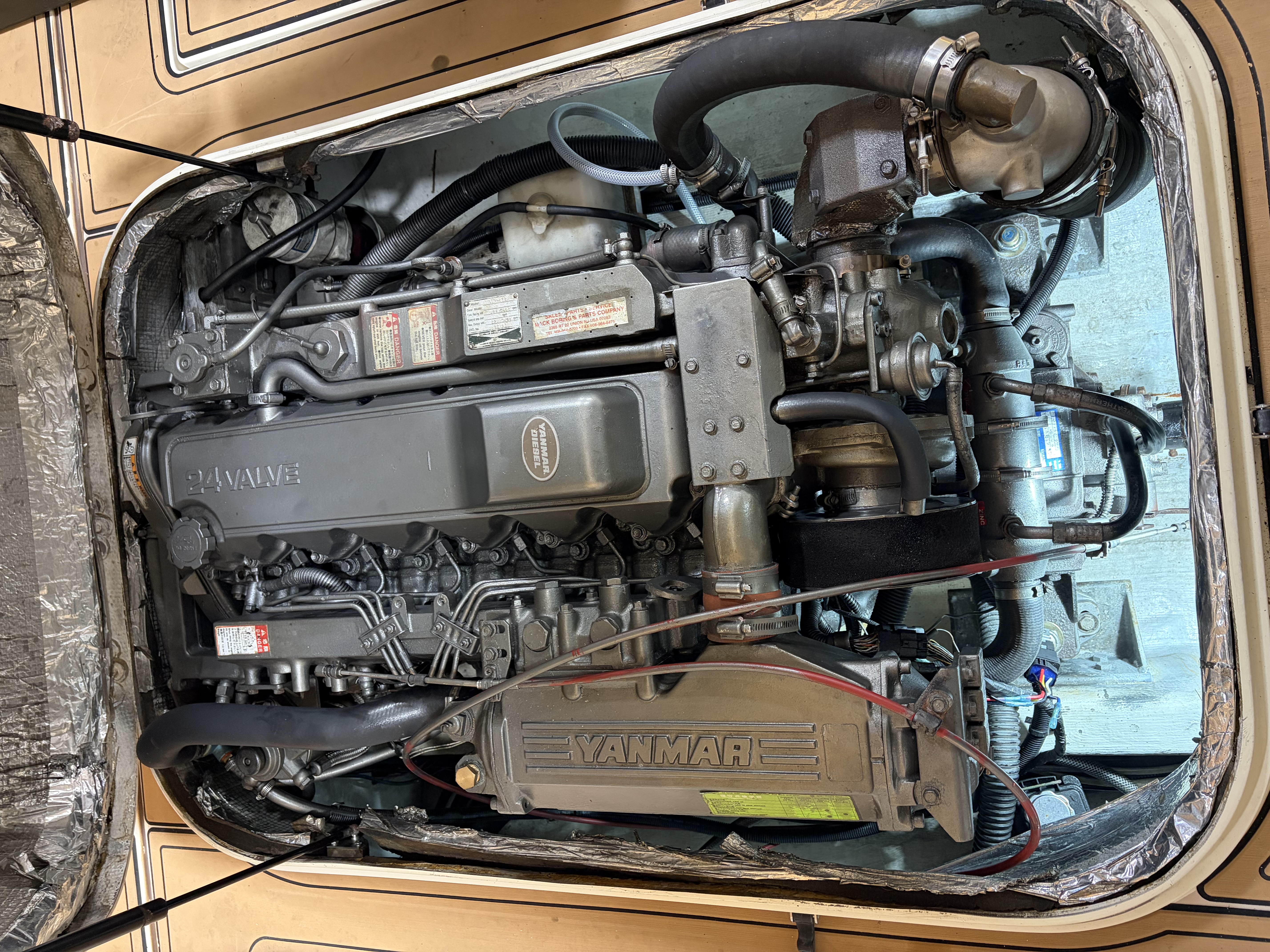 2000 28 Albin Tournament Express