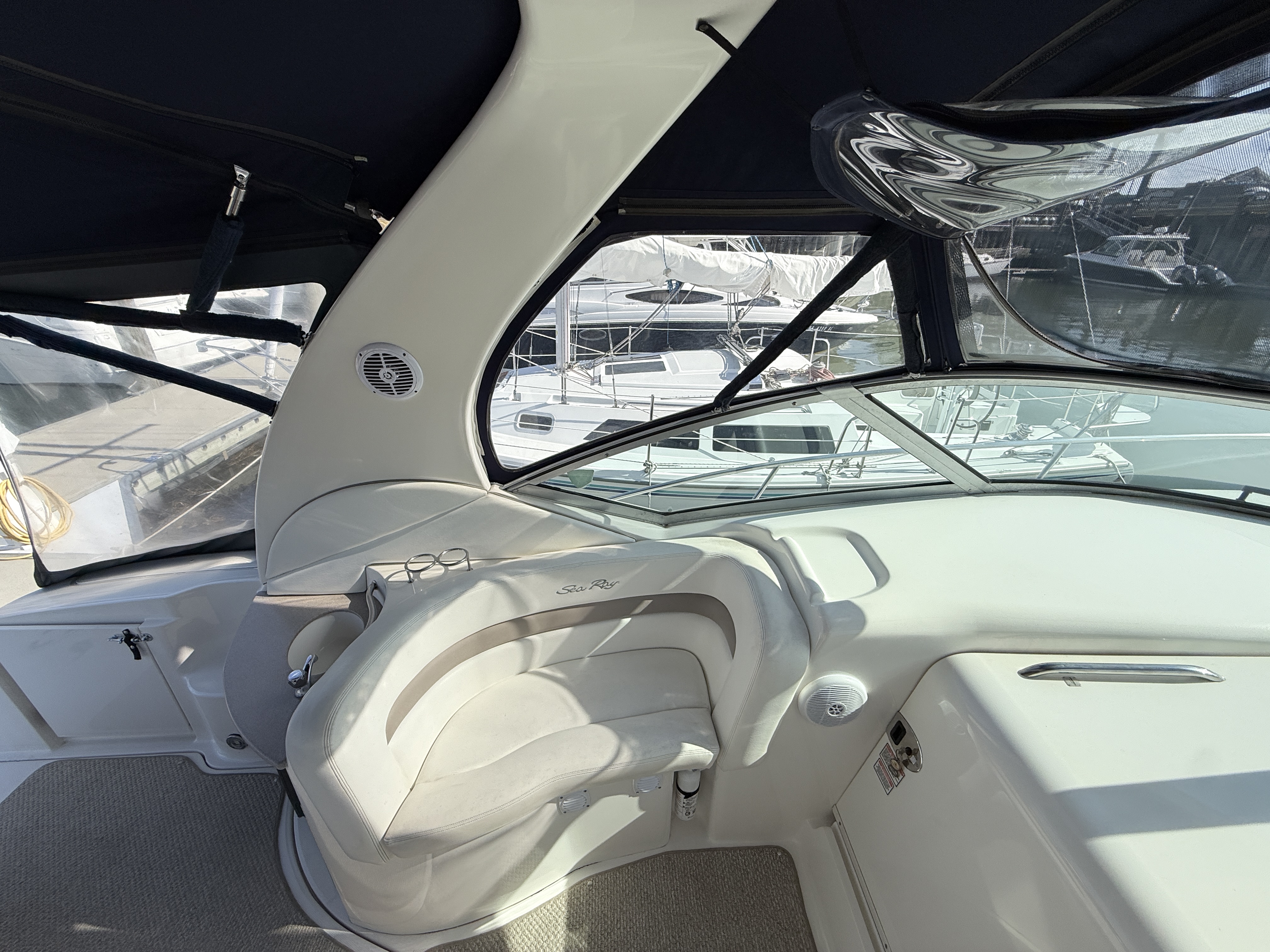 2004 Sea Ray 320 Sundancer