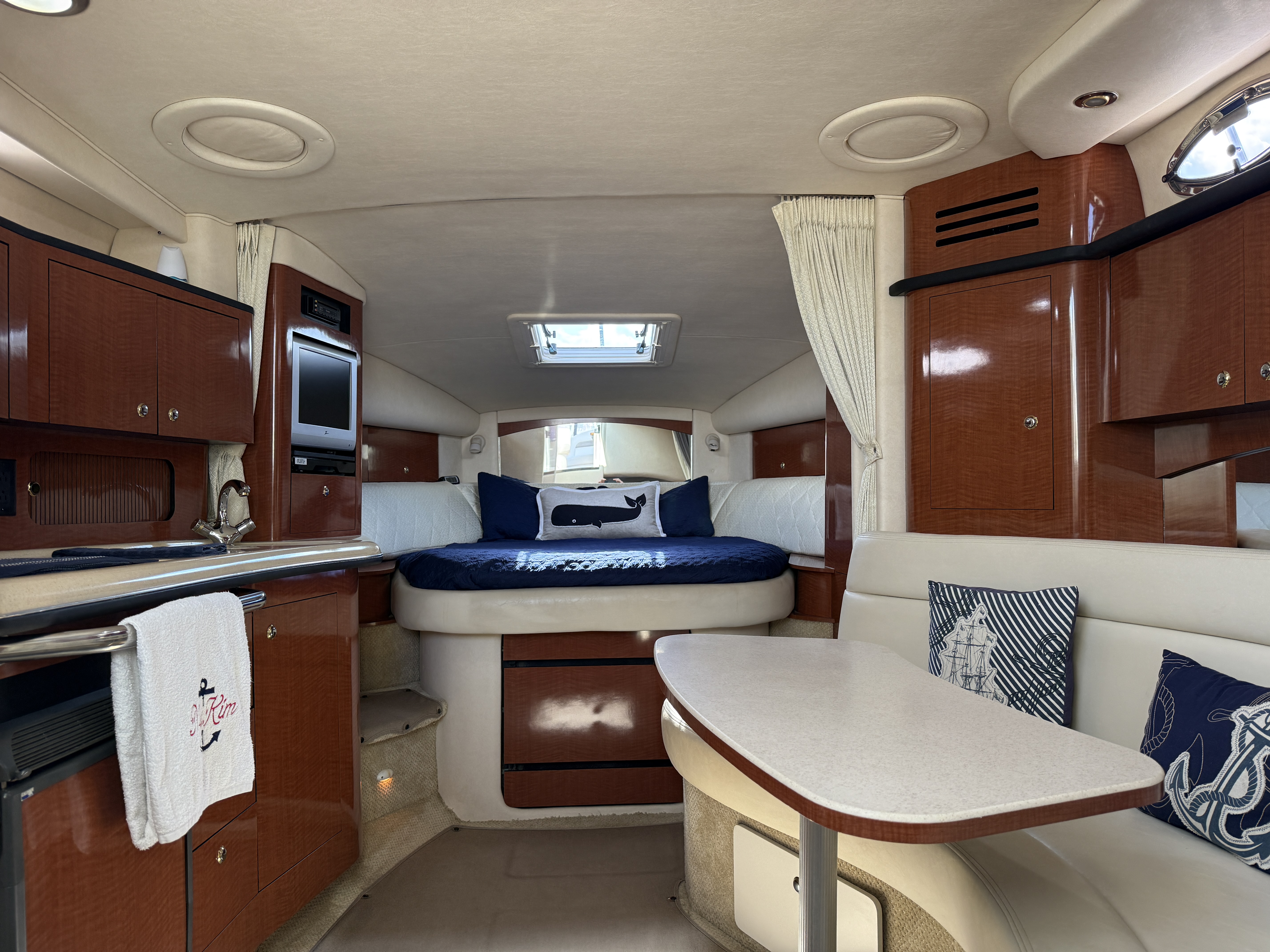 2004 Sea Ray 320 Sundancer