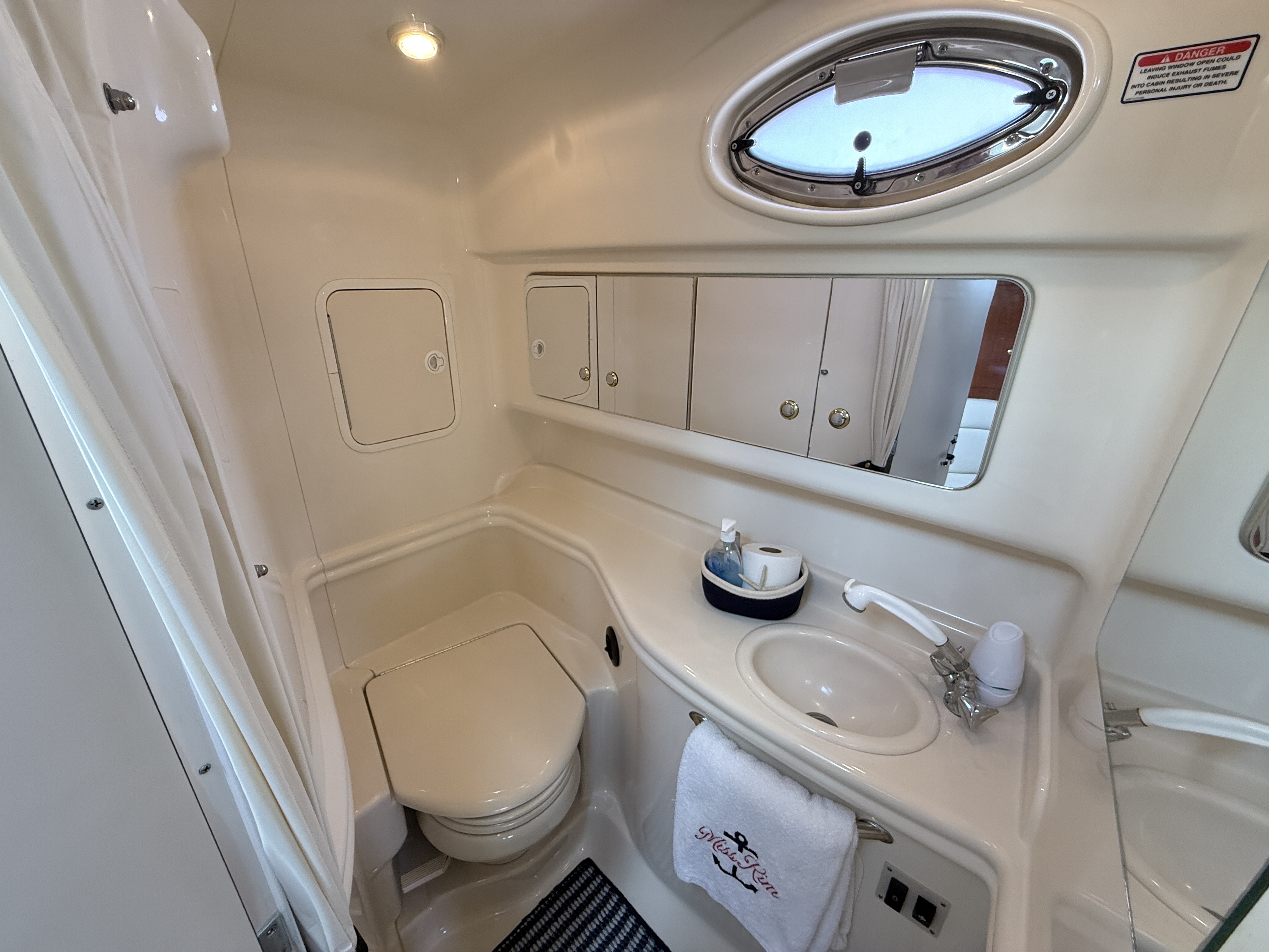 2004 Sea Ray 320 Sundancer