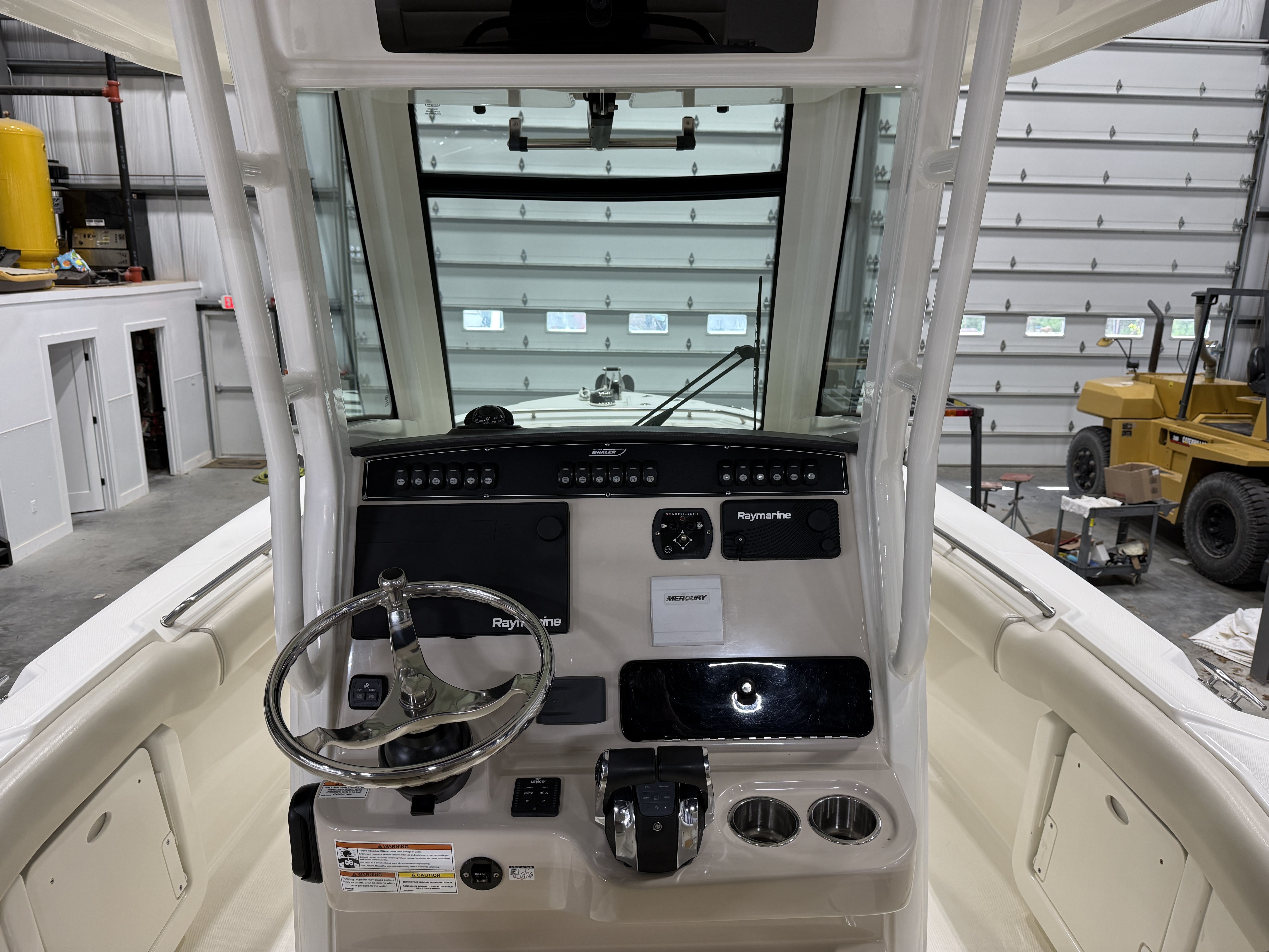 2021 Boston Whaler 250 Outrage