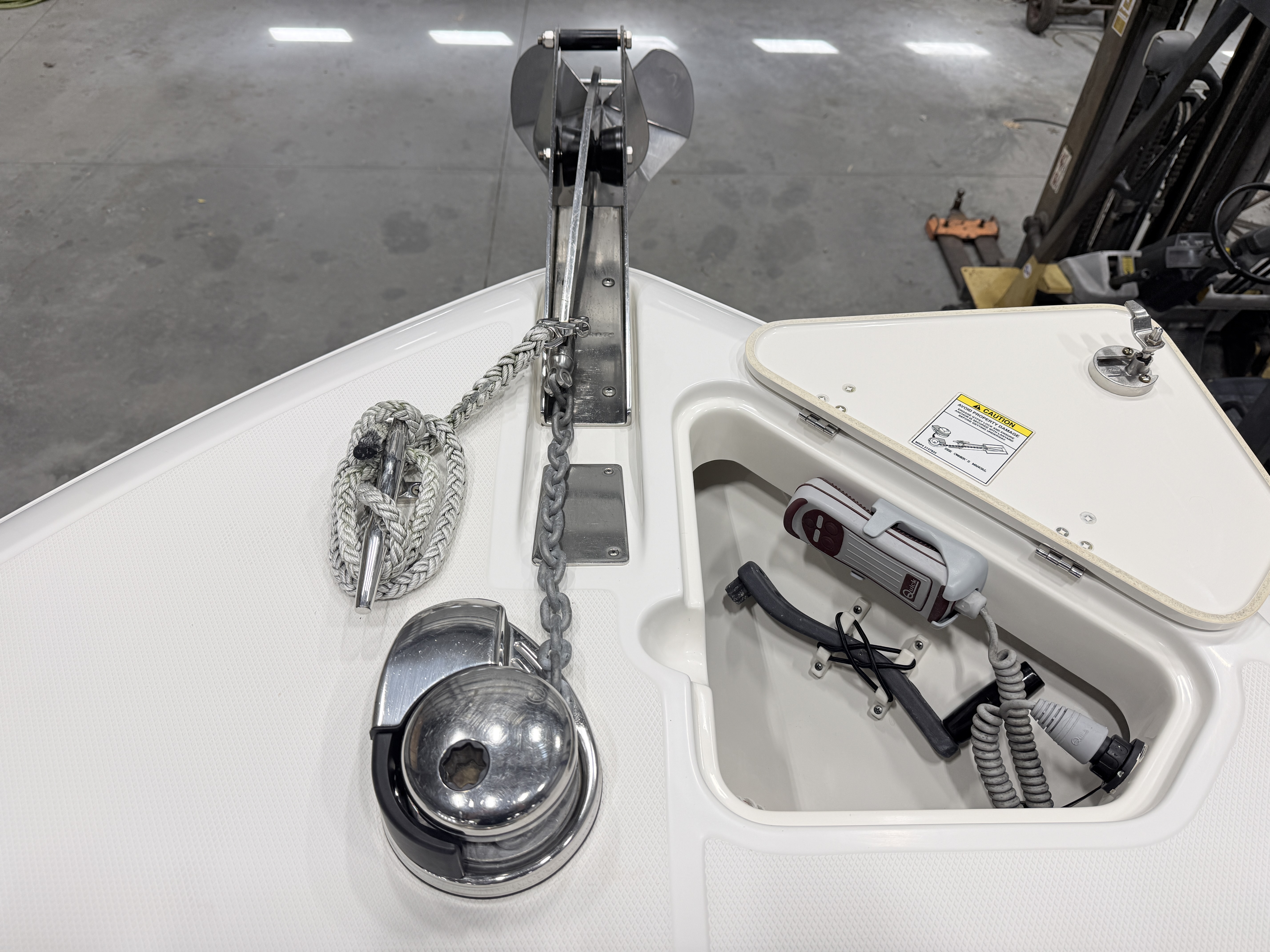 2021 Boston Whaler 250 Outrage